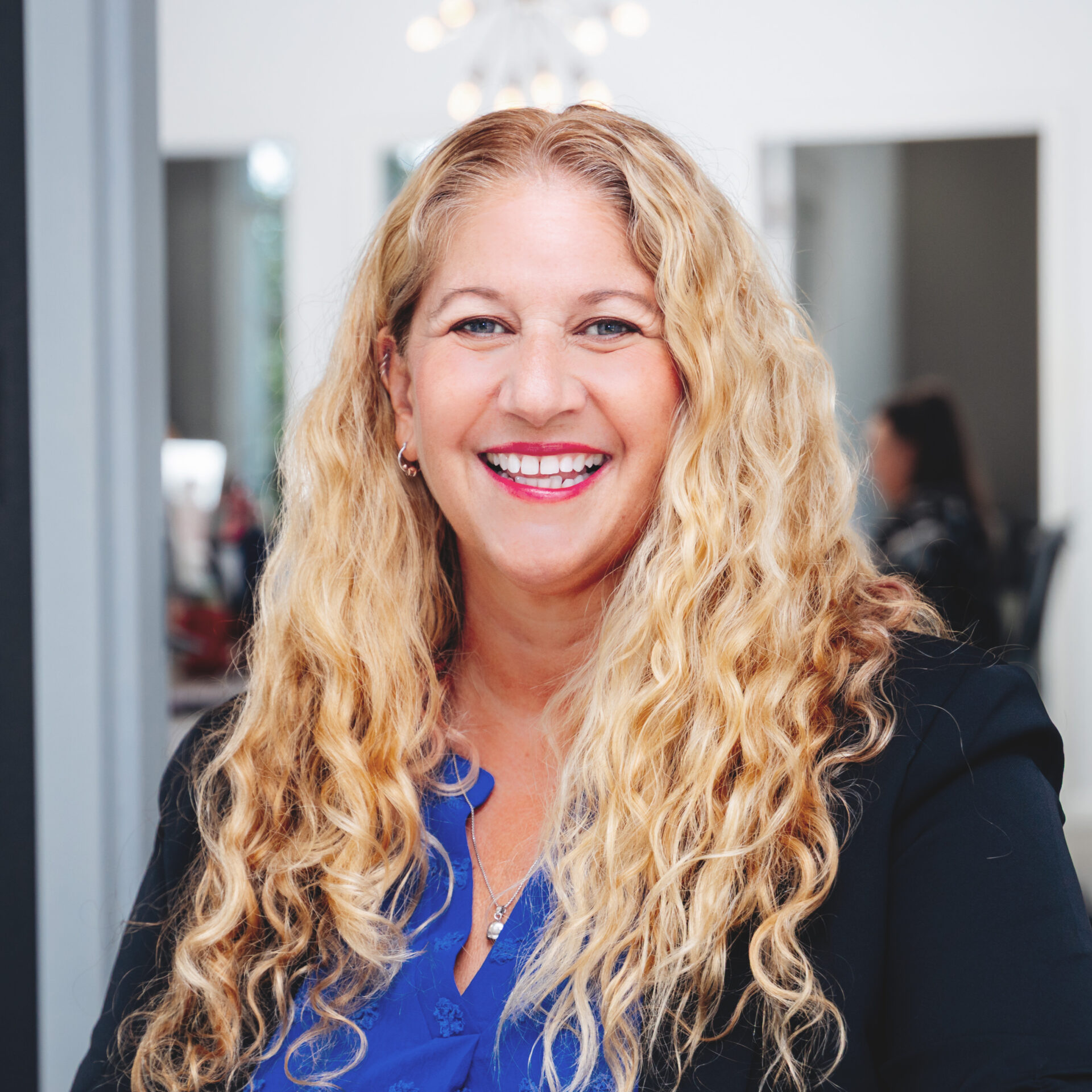 Anna Compagine, Social Media Manager